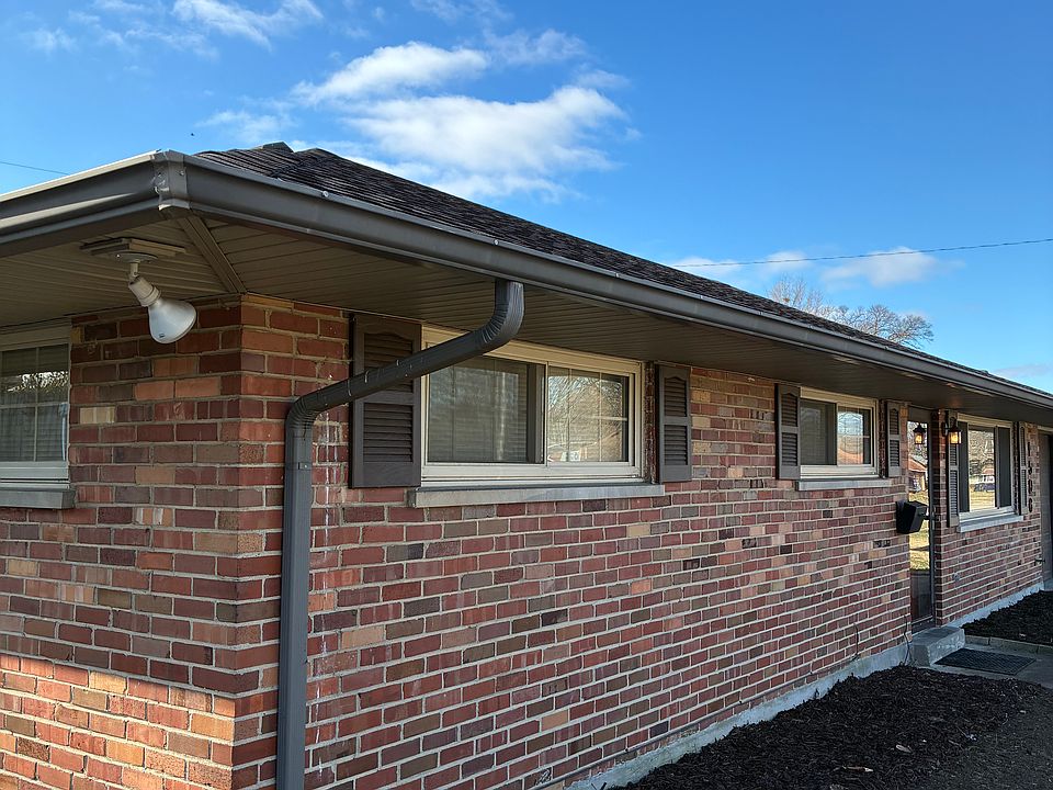 1st image of 1596 Hillwood Dr