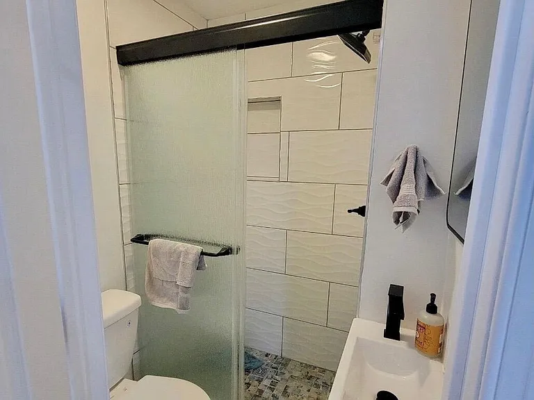 105 Webb Ave — Photo 13
