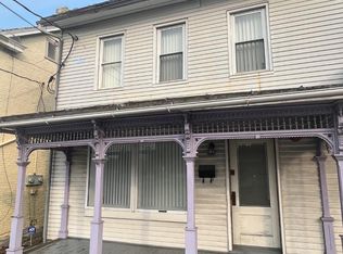 328 E King St, Shippensburg, PA 17257