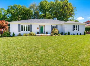 779 Brookview Dr, Greenwood, IN 46142