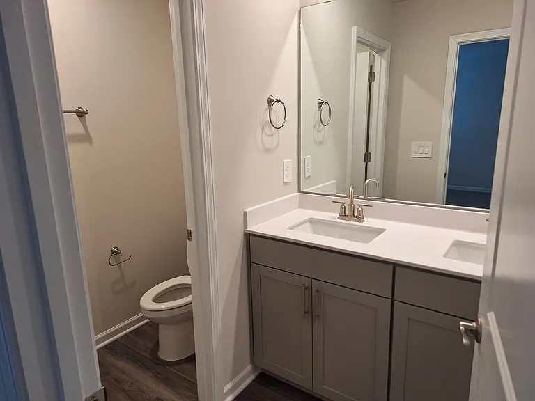 675 Rolling Fields Dr — Photo 6