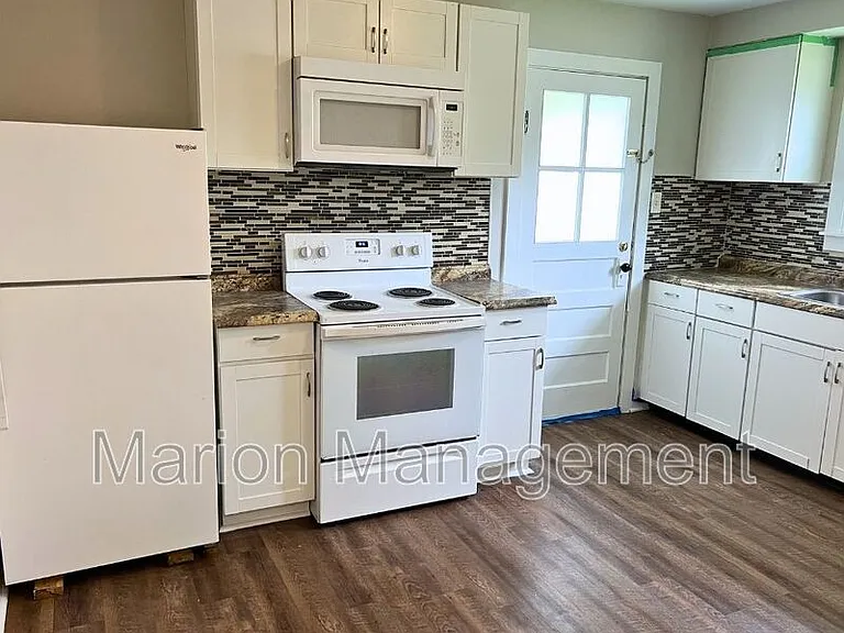 716 N Meridian St — Photo 4