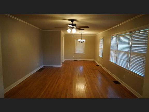 3rd image of 43 Sunnyside Dr