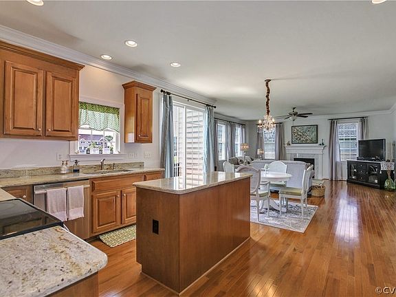 3rd image of 1607 White Mountain Dr