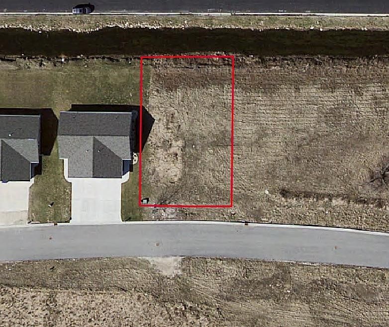 2nd image of 372 Pagel Ave