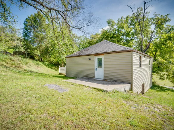 2200 Tilson Rd, Kingsport, TN 37660