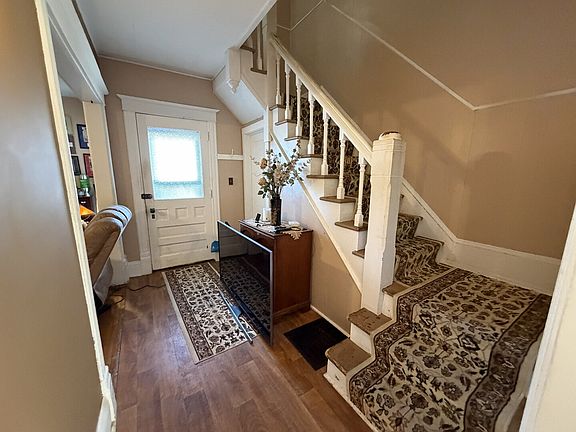 4th image of 304 Avenue D