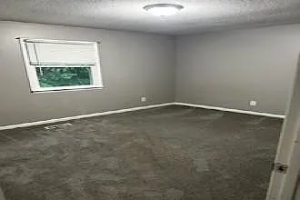 Building Photo - 214 Royal Forest Ct
