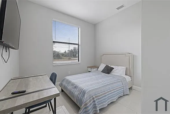 674 Windermere Dr — Photo 19