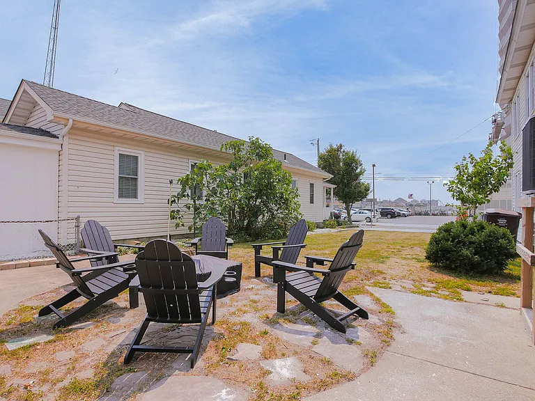 229 N Derby Ave #2 — Photo 51