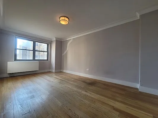 Rented by Beekman Street Realty | media 10