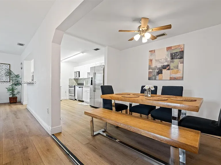 2453 SW 17th St #2453 — Photo 10