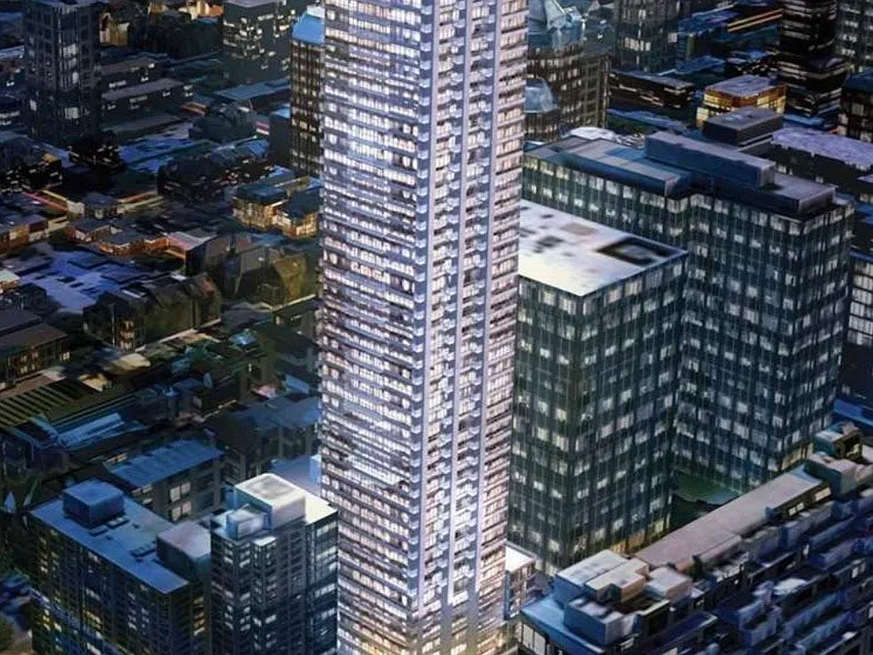 395 Bloor St E #2002