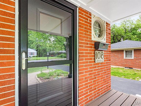 4th image of 108 Lakeview Dr