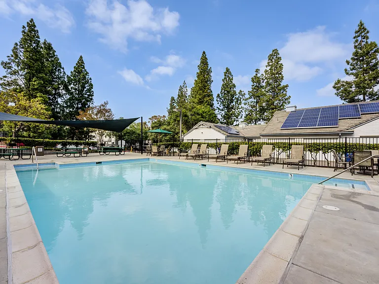 Howard Gilmore Terrace - Military Housing — Photo 8