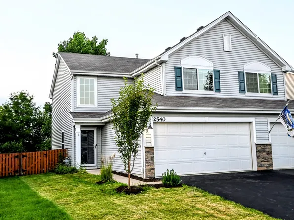 2540 Carlisle Ln, Hampshire, IL 60140