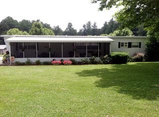 18 Blue Spruce Ln, Hendersonville, NC 28739