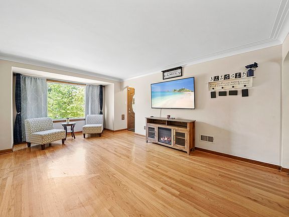 2nd image of 5741 S Nashville Ave