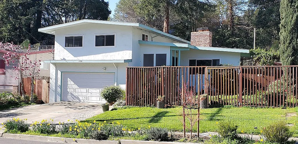 18333 Joseph Dr photo 1
