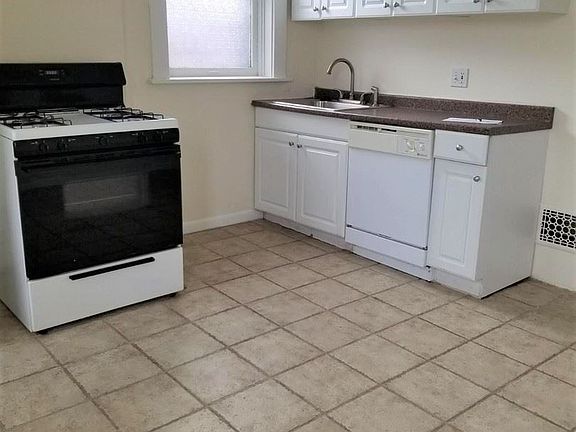 2nd image of 1300 McCausland Ave