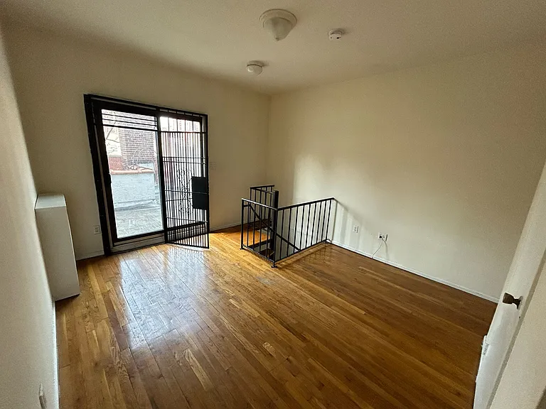 1729 1st Ave #6E — Photo 4