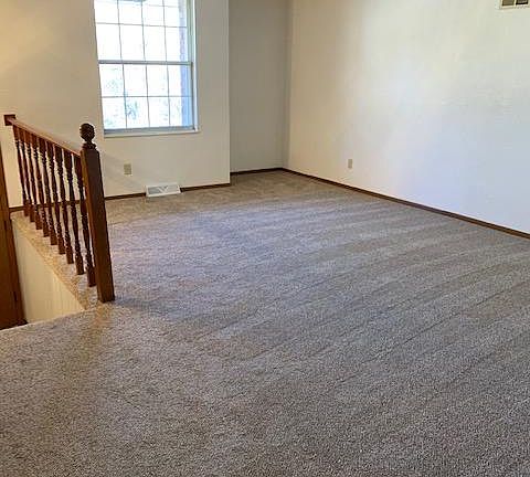 5th image of 2122 S Norton Ave