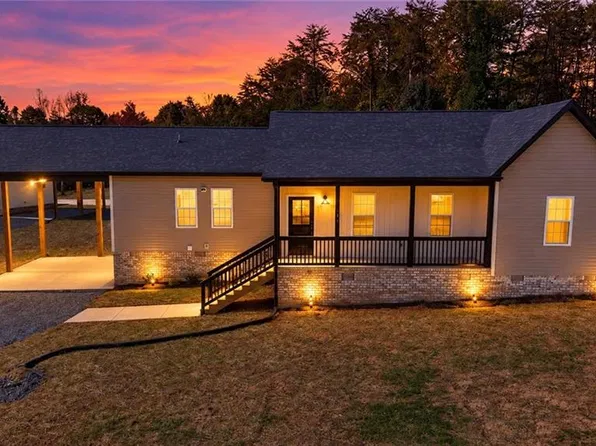 148 Adkins Rd, Stoneville, NC 27048