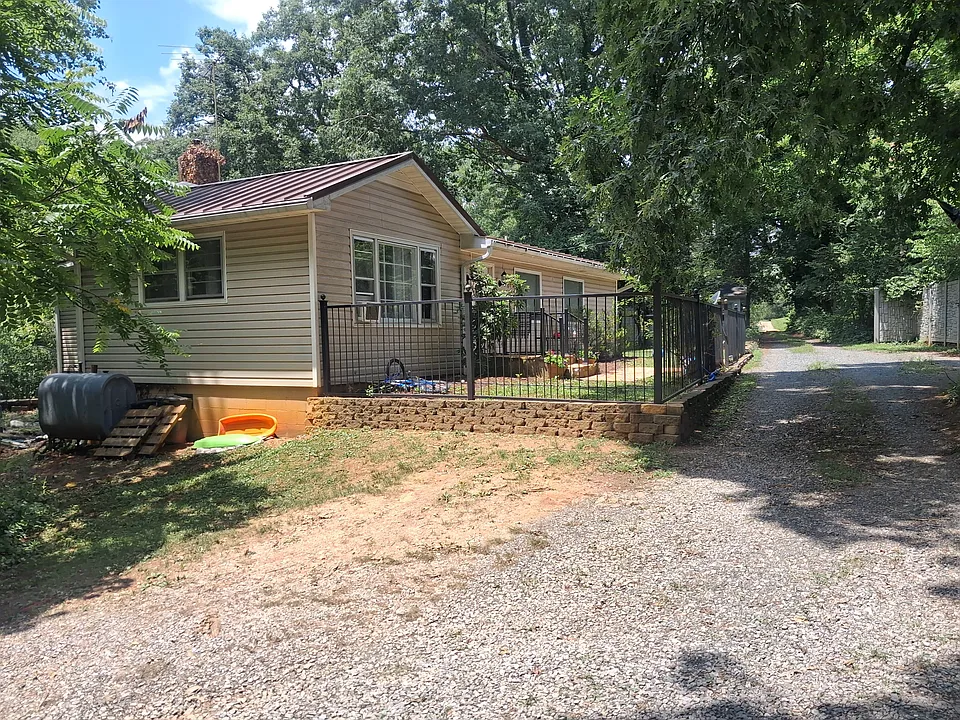 254 Peaceful Hollow Rd
