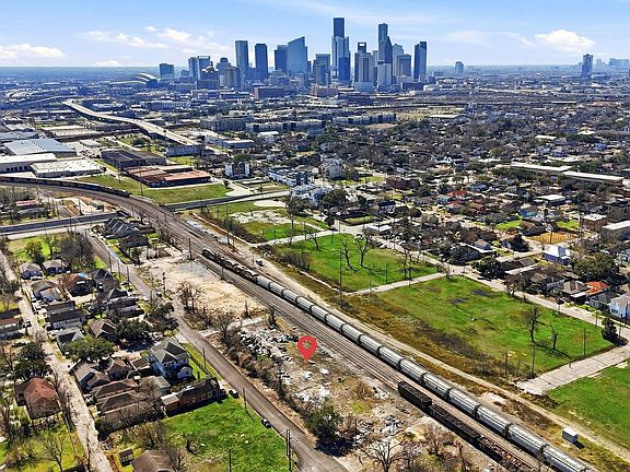 2nd image of 2109 Semmes St