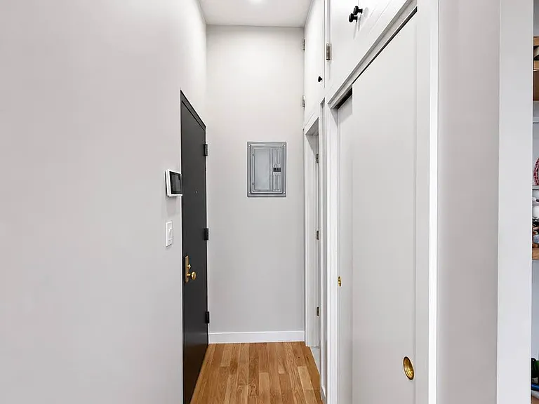 71 W 71st St #3R — Photo 6