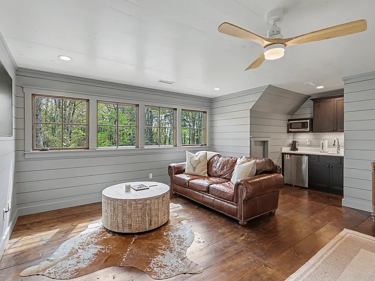 545 Cross Creek Trl — Photo 59