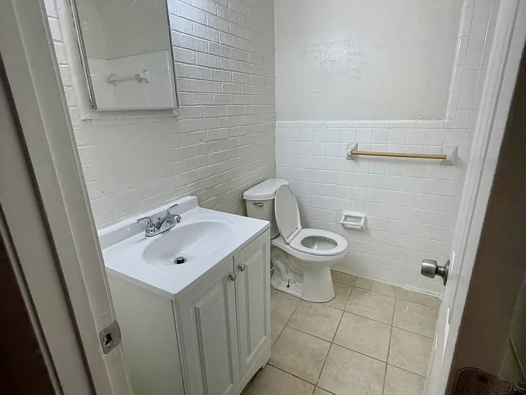 109 W Bacon St #2 — Photo 6