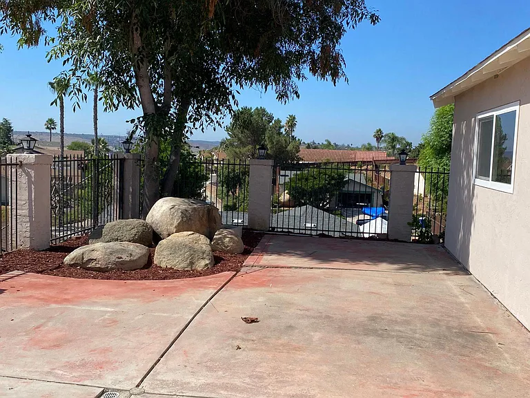 14713 Helen Park Ln — Photo 8
