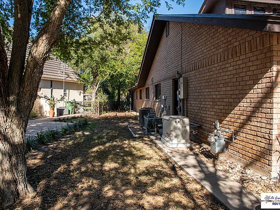 3rd image of 201 Tesoro Ave