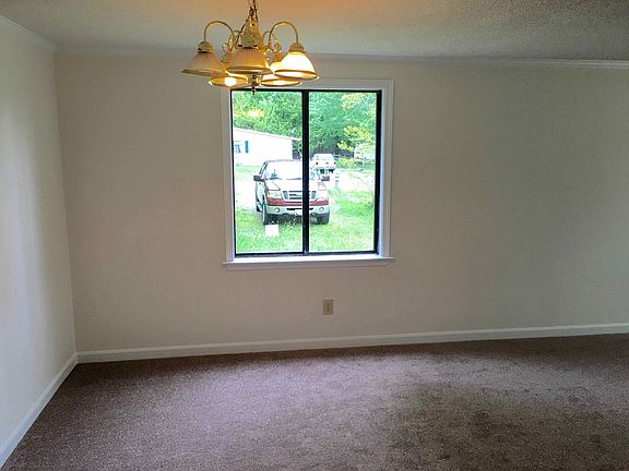 5th image of 109 Watermans Ct