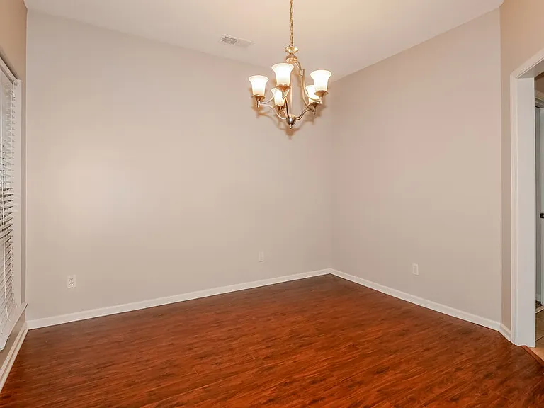 5820 Lillian Bend Dr — Photo 5