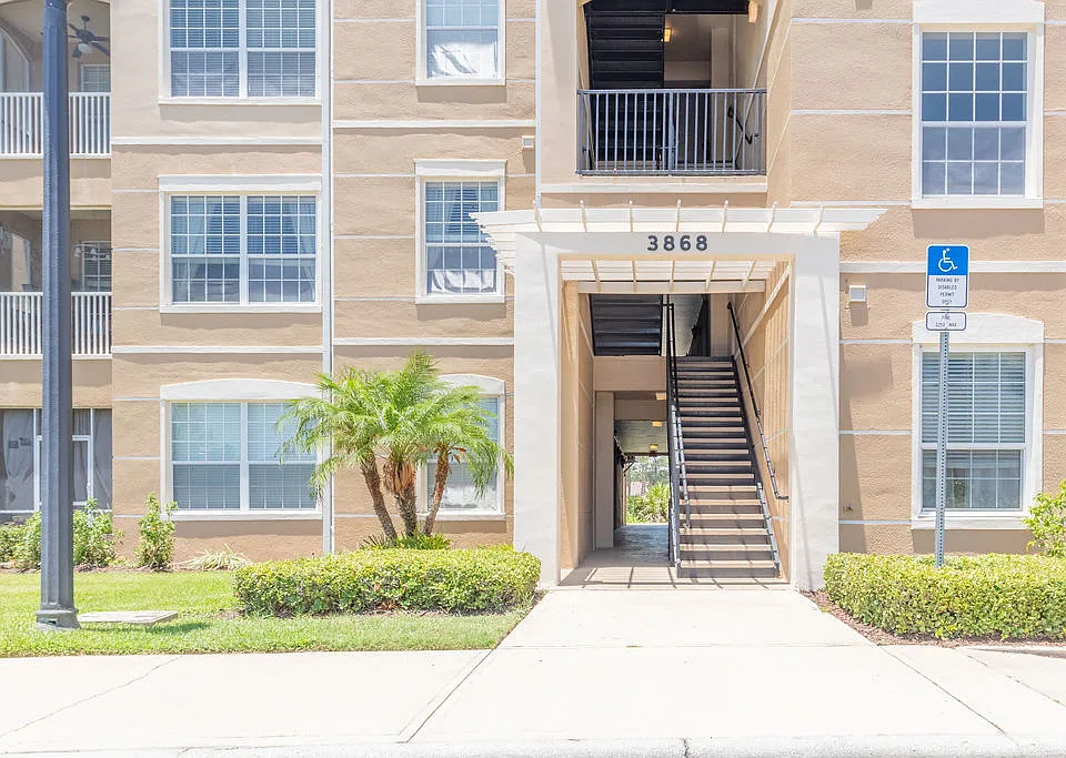 3868 Lexmark Ln #409