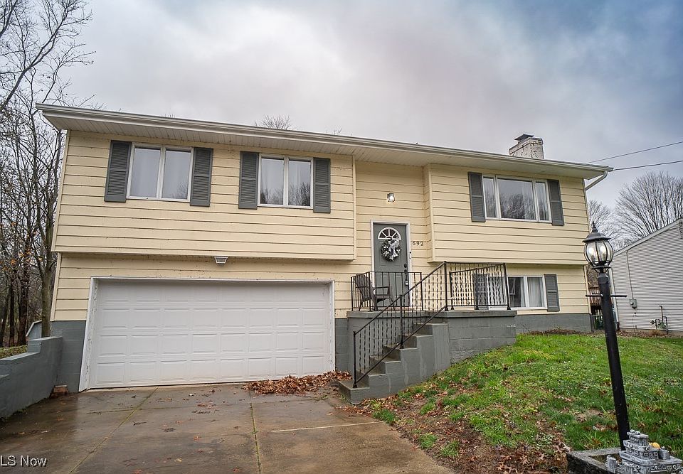 1st image of 692 Zeletta Dr