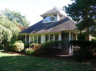 3 Beacon Hill Rd, Newport, RI 02840