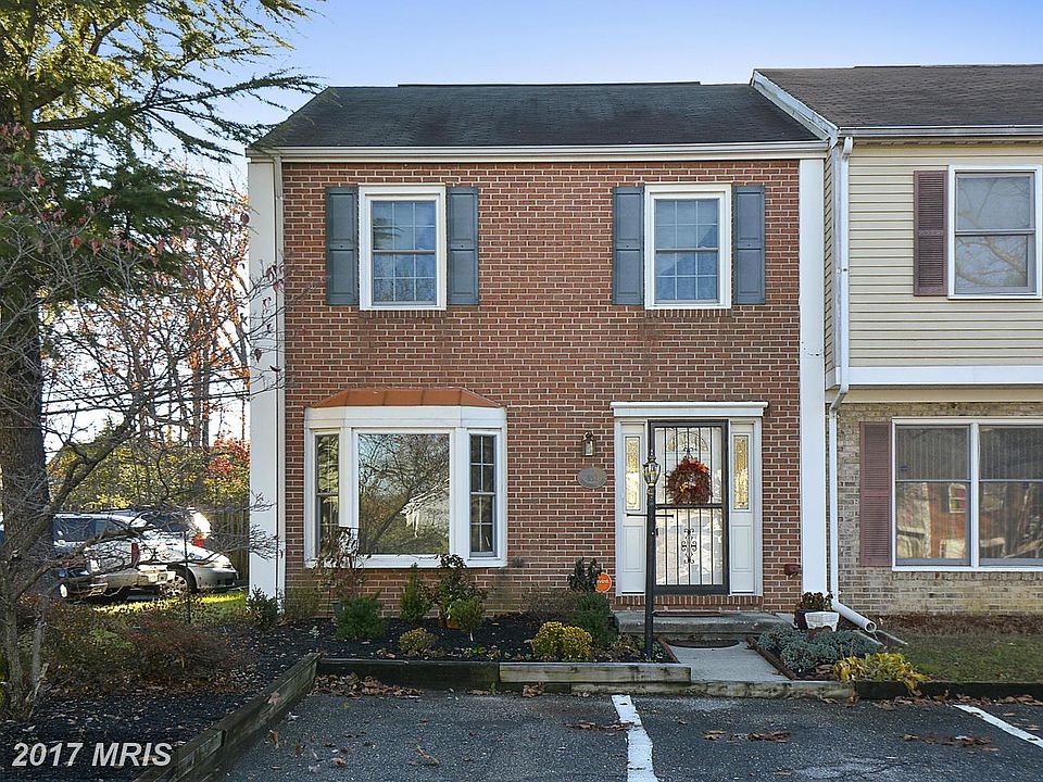 1st image of 652 Greenbriar Ln