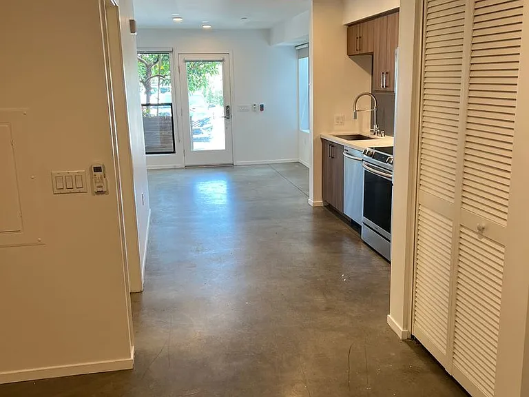 The Californian Coastal Apartments — Photo 42