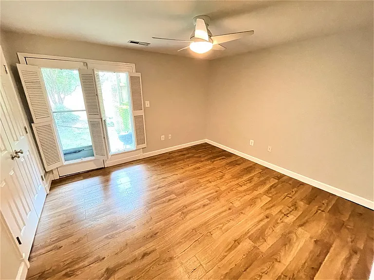 4631 Macarthur Blvd NW #A — Photo 13