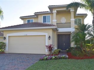 1528 Birdie Dr, Naples, FL 34120