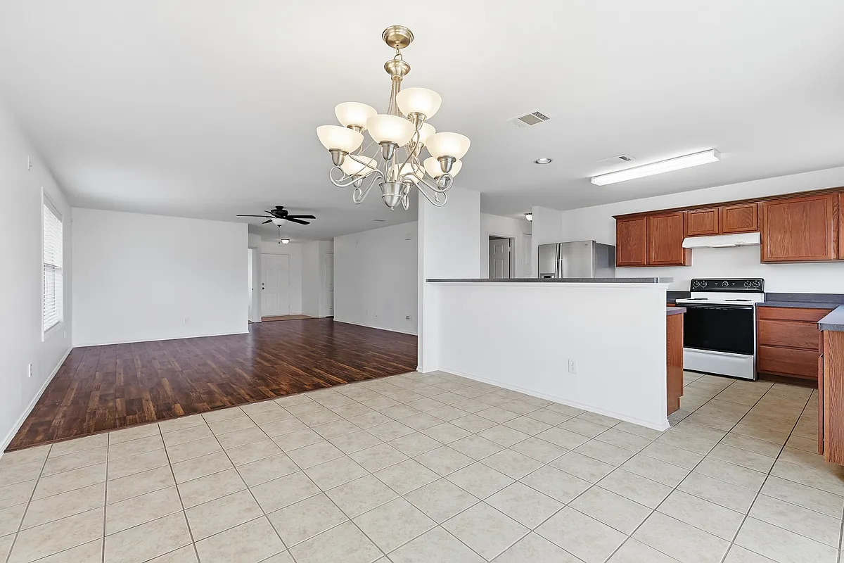Building Photo - 2064 Bliss Rd