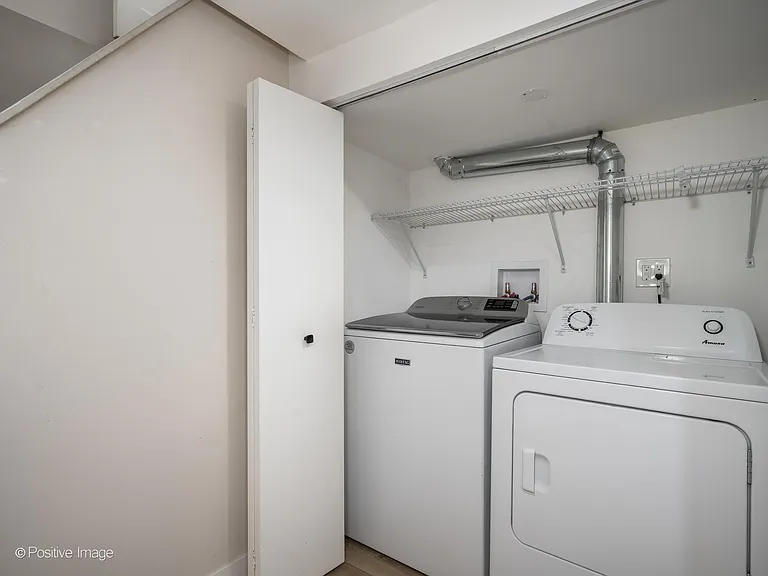 3546 W Beach Ave #1 — Photo 10