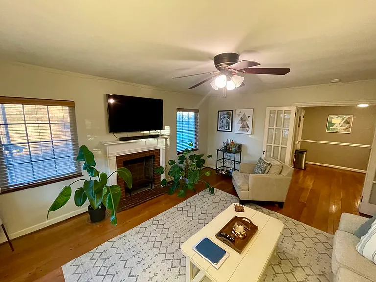 3784 Hyde Park Ave #3 — Photo 3