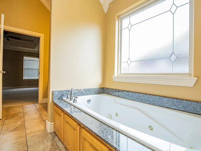 2308 Chinquapin — Photo 20