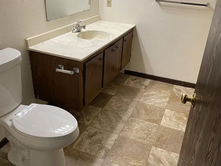 190 Country Club Rd SW #106 — Photo 10