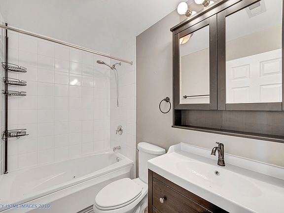 5th image of 3124 W Cullom Ave #U3
