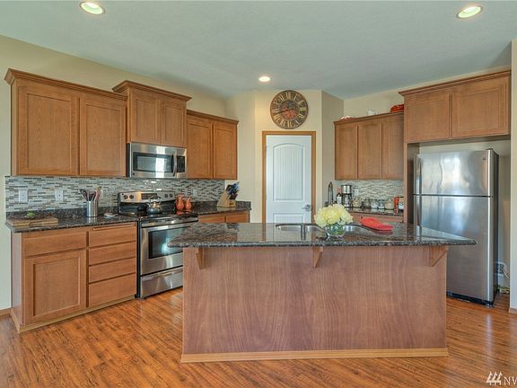 5th image of 1624 203rd St E